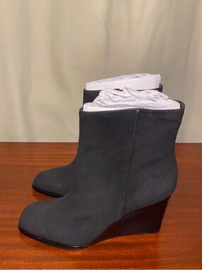 Dolce Vita Susann Wedge Heel Ankle  Boots - Onyx Suede  Fashion Boots 10 NWOT